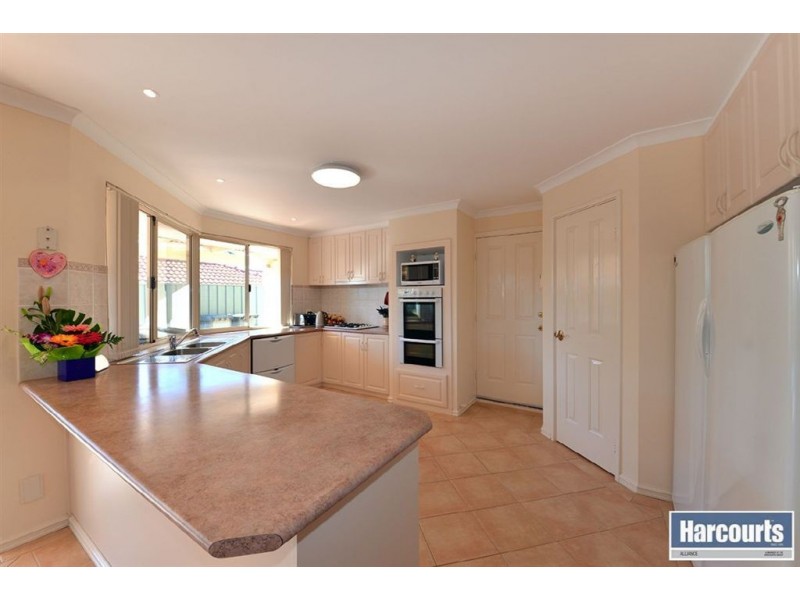 11 St Pierre Circuit, Currambine WA 6028