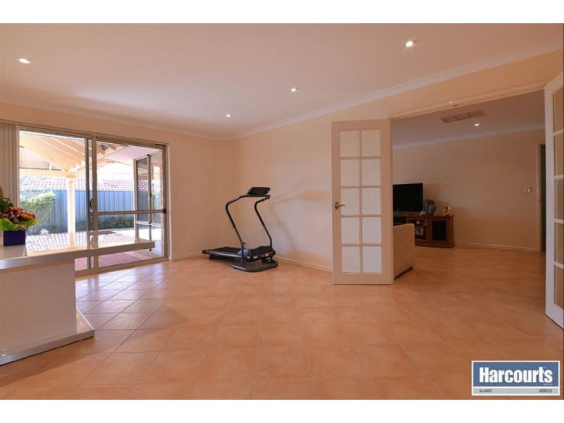 11 St Pierre Circuit, Currambine WA 6028