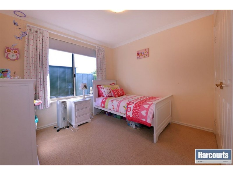 11 St Pierre Circuit, Currambine WA 6028