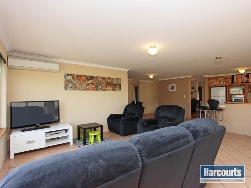 10 Hinchinbrook Avenue, Ridgewood WA 6030