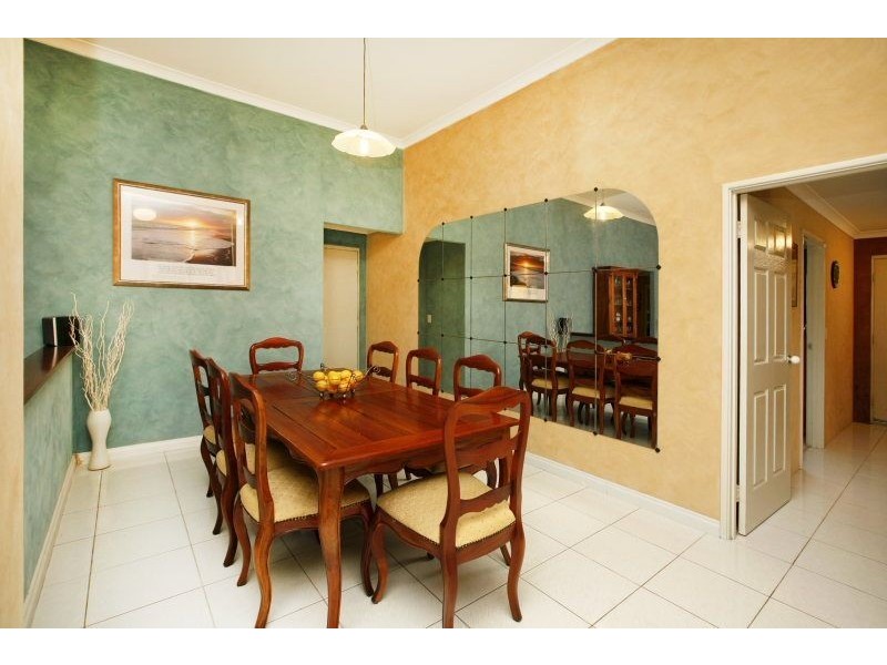 17 Meadowbrook Promenade, Currambine WA 6028