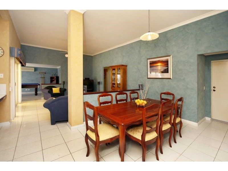 17 Meadowbrook Promenade, Currambine WA 6028