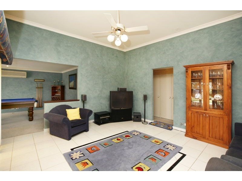 17 Meadowbrook Promenade, Currambine WA 6028