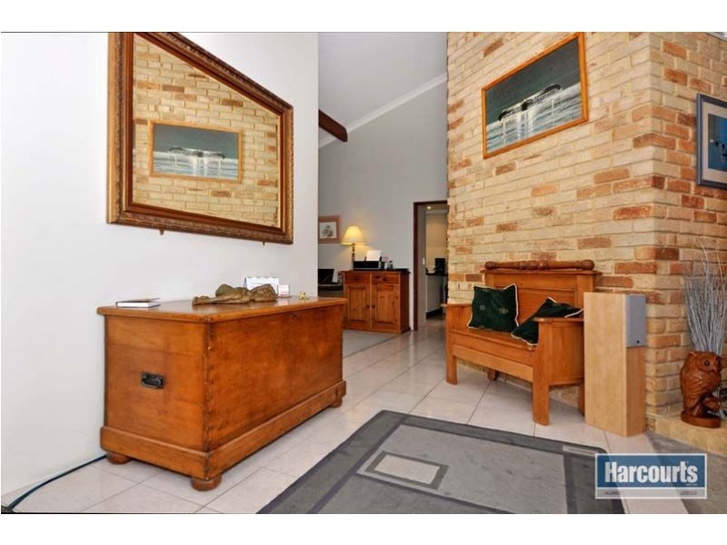 8 Keel Place, Ocean Reef WA 6027