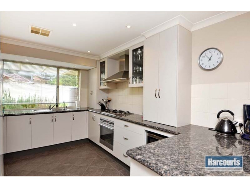 8 Keel Place, Ocean Reef WA 6027