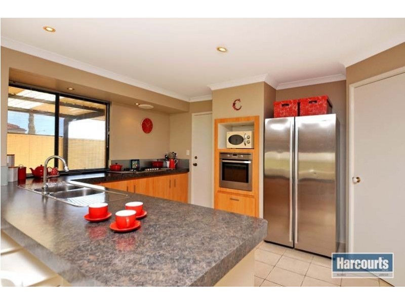 107 Clydebank Crescent, Kinross WA 6028