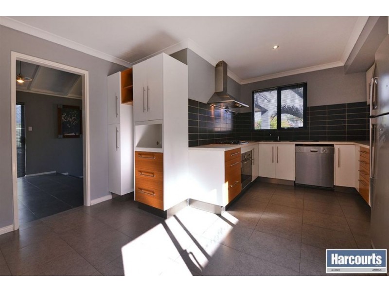 32 Glenunga Way, Craigie WA 6025