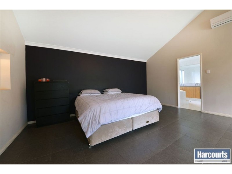 32 Glenunga Way, Craigie WA 6025