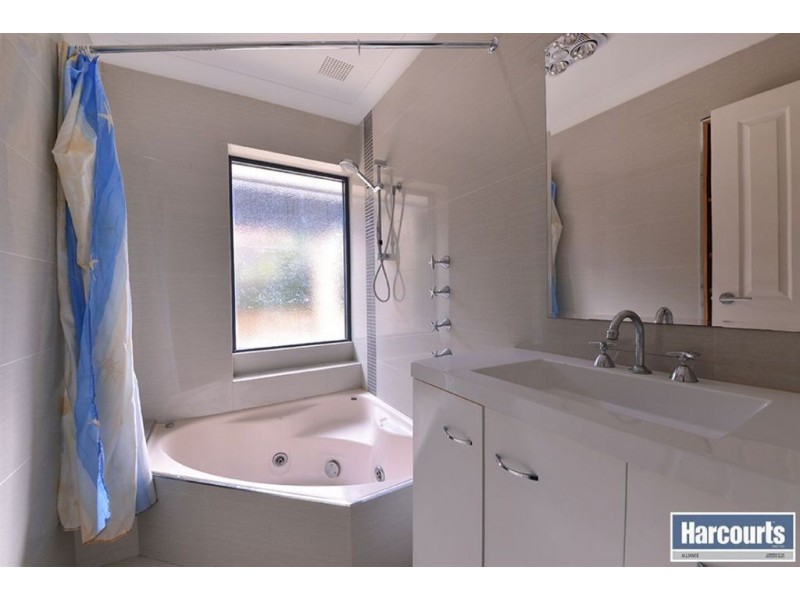 32 Glenunga Way, Craigie WA 6025