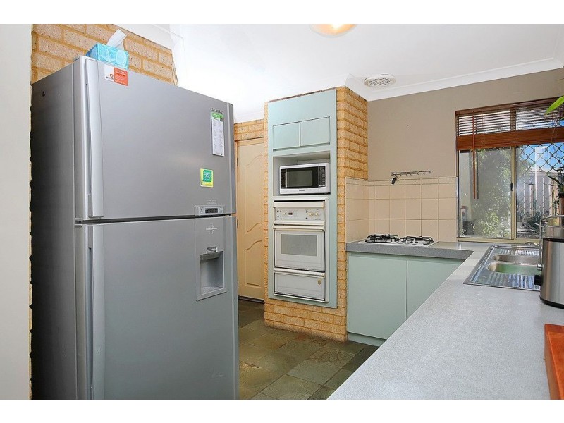 8 Fintry Close, Kinross WA 6028