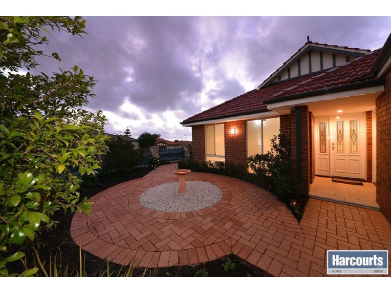 17 Doncaster Square, Currambine WA 6028