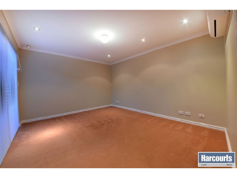 17 Doncaster Square, Currambine WA 6028