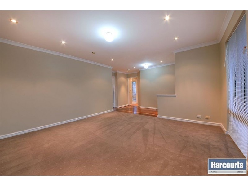 17 Doncaster Square, Currambine WA 6028