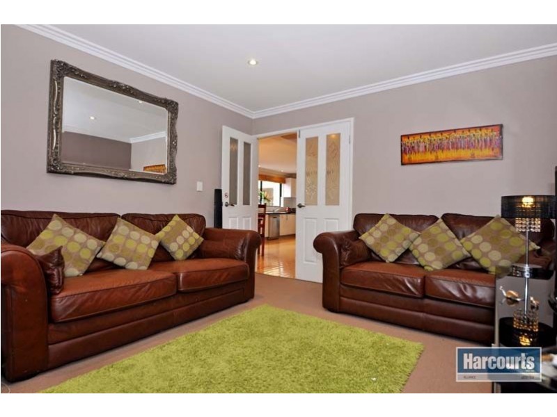 4 Balliol Elbow, Kinross WA 6028