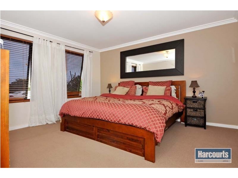 4 Balliol Elbow, Kinross WA 6028