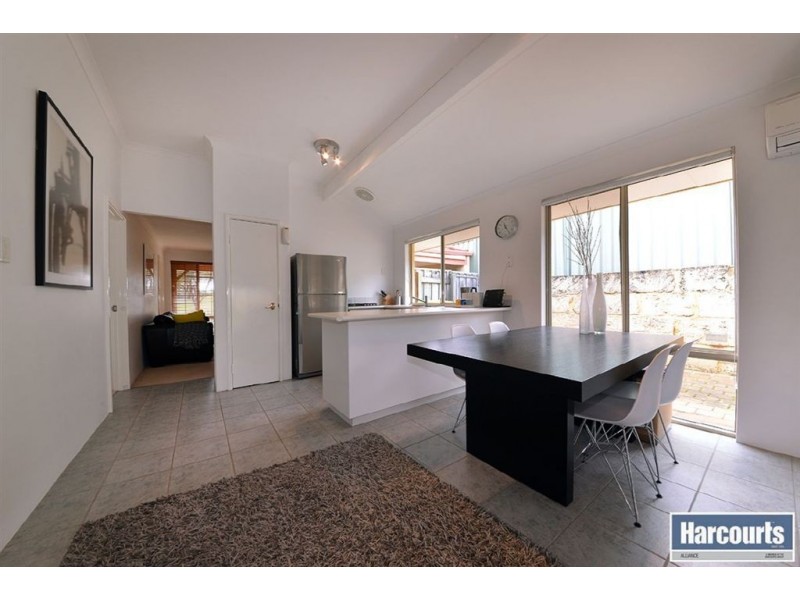6 Doncaster Square, Currambine WA 6028
