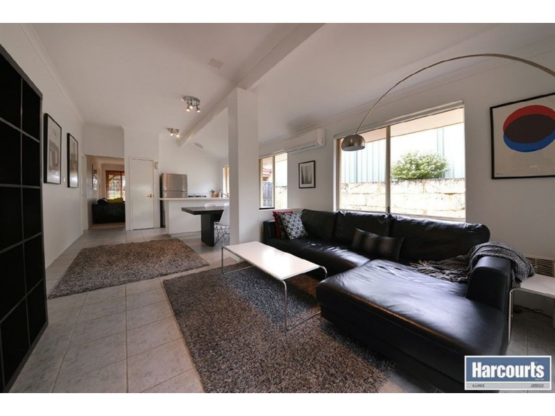 6 Doncaster Square, Currambine WA 6028