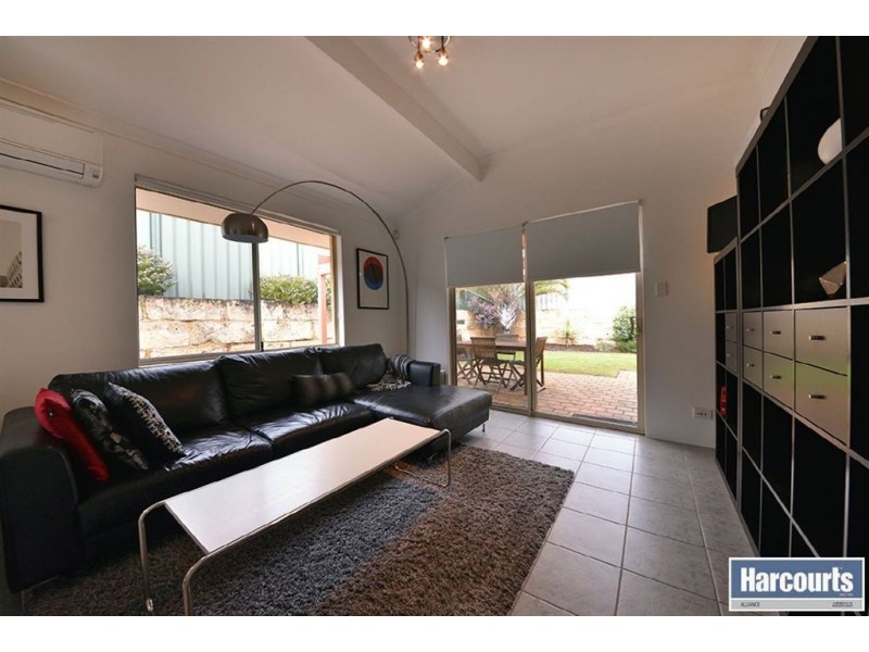 6 Doncaster Square, Currambine WA 6028