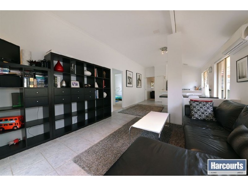 6 Doncaster Square, Currambine WA 6028