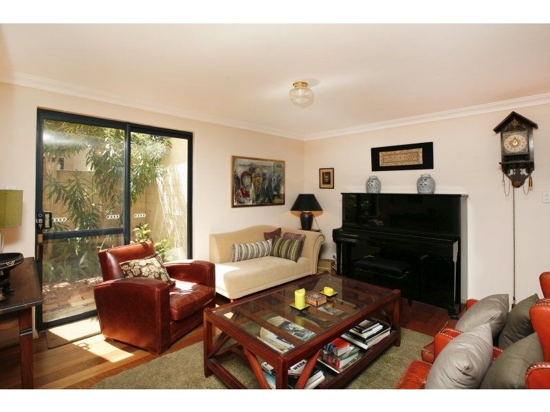 1/35 Royal Scot Loop, Currambine WA 6028