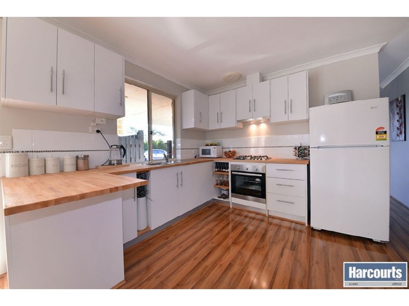 7 Canopy Court, Banksia Grove WA 6031