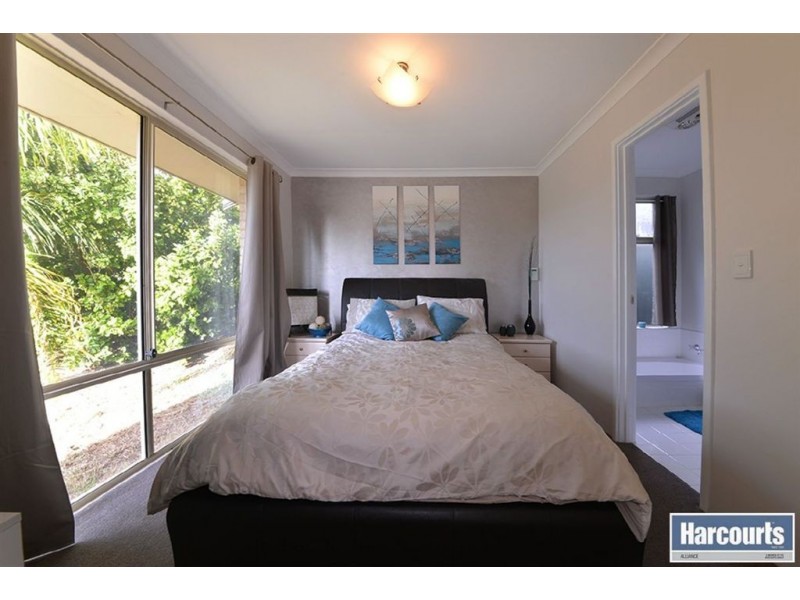 7 Canopy Court, Banksia Grove WA 6031