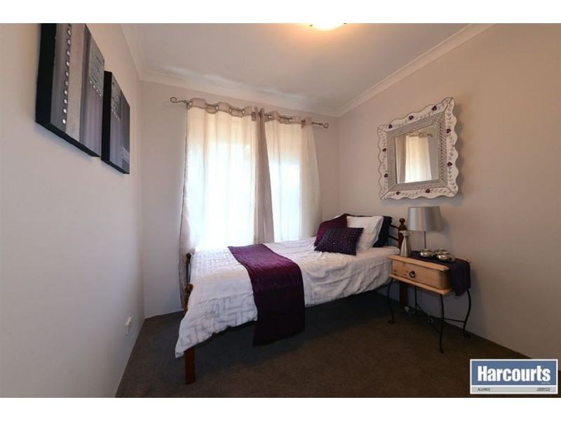 7 Canopy Court, Banksia Grove WA 6031