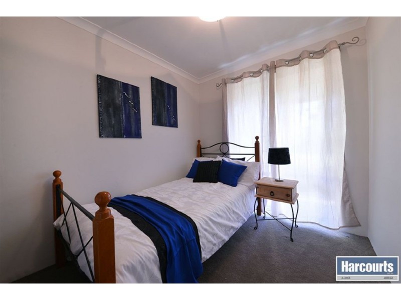 7 Canopy Court, Banksia Grove WA 6031