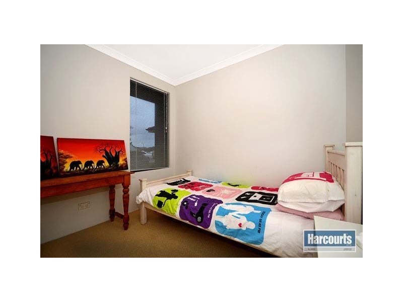 4/9 Cooper Street, Madeley WA 6065