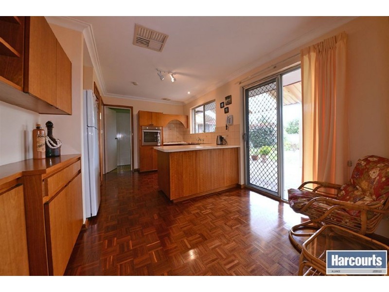 12 Mundi Place, Wanneroo WA 6065