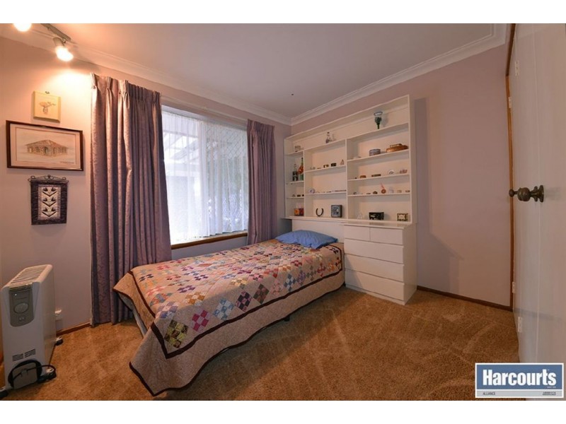 12 Mundi Place, Wanneroo WA 6065