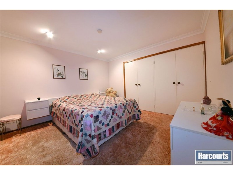 12 Mundi Place, Wanneroo WA 6065