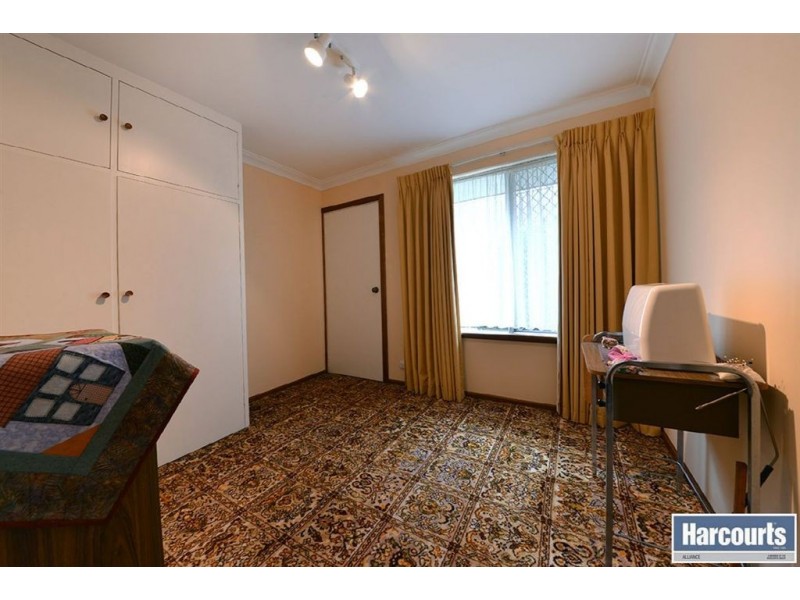 12 Mundi Place, Wanneroo WA 6065