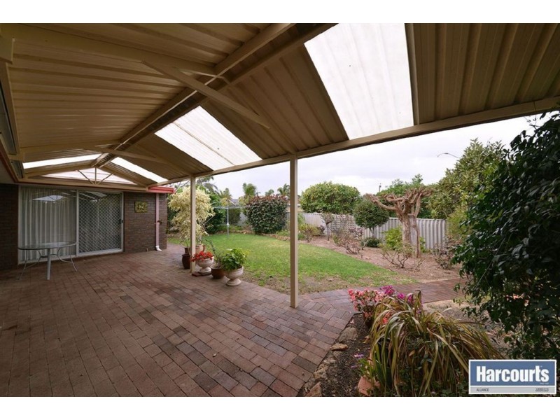 12 Mundi Place, Wanneroo WA 6065