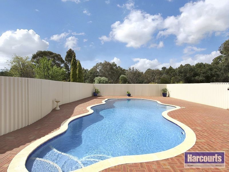 515 Neaves Road, Mariginiup WA 6065