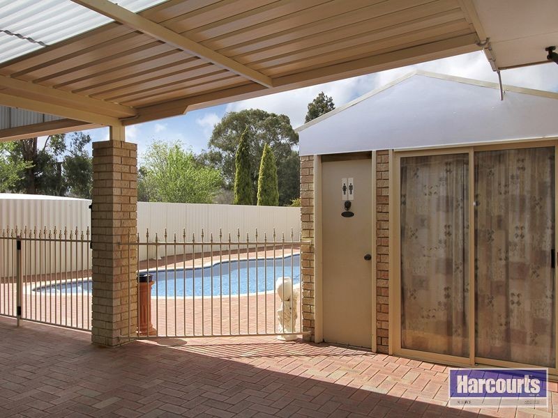 515 Neaves Road, Mariginiup WA 6065