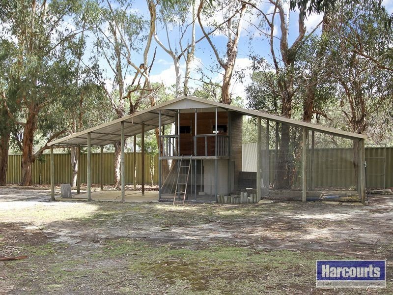 515 Neaves Road, Mariginiup WA 6065