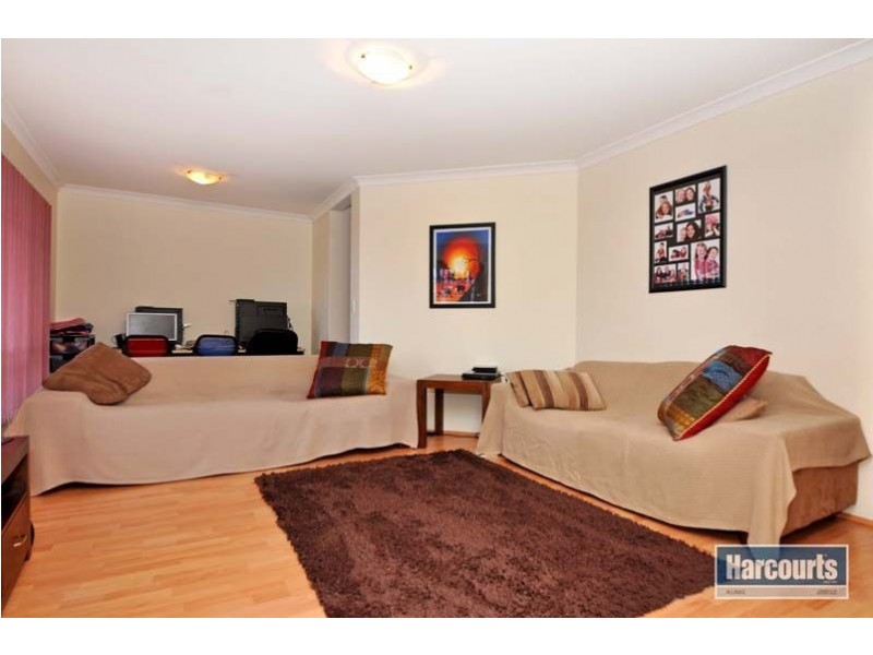 3 Fenwick Mews, Kinross WA 6028