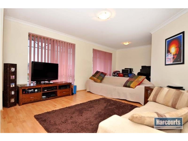 3 Fenwick Mews, Kinross WA 6028