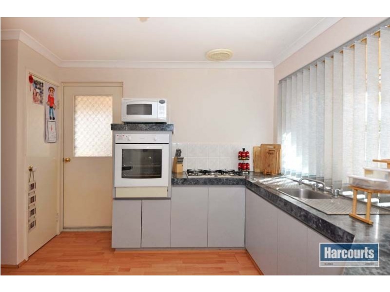 3 Fenwick Mews, Kinross WA 6028