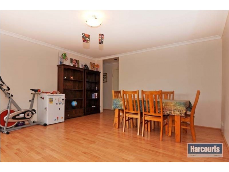 3 Fenwick Mews, Kinross WA 6028