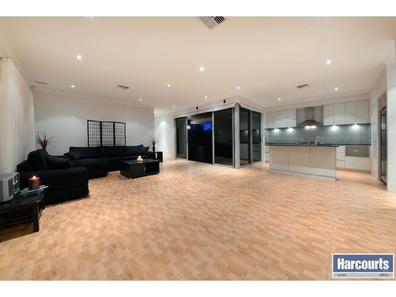 15 Rousham Road, Landsdale WA 6065