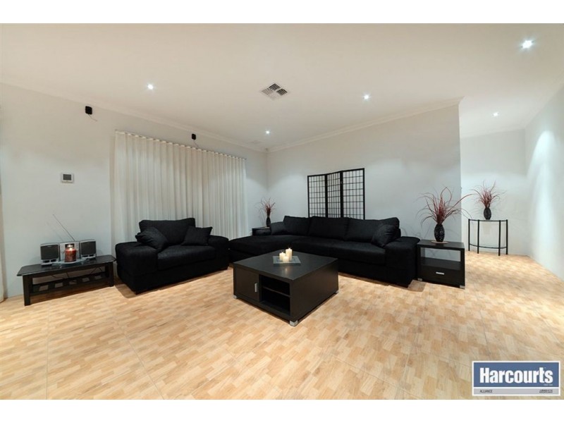 15 Rousham Road, Landsdale WA 6065