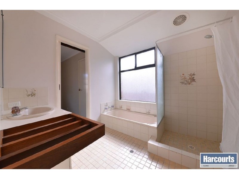 26 Leeway Drive, Ocean Reef WA 6027