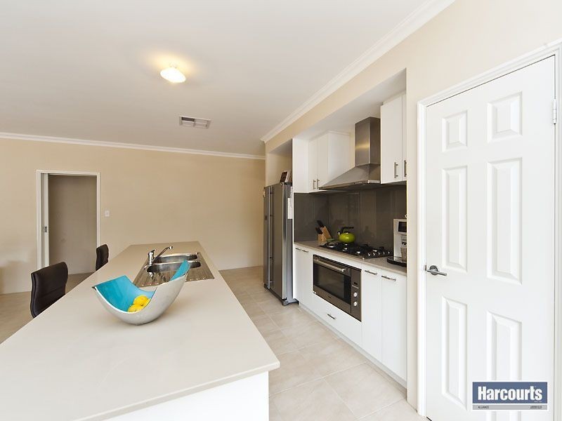 15 Jacaranda Close, Chittering WA 6084