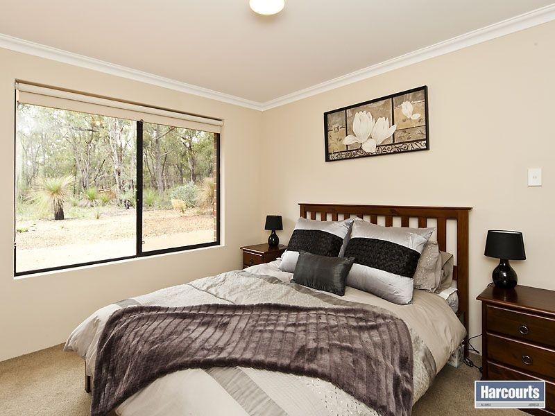 15 Jacaranda Close, Chittering WA 6084