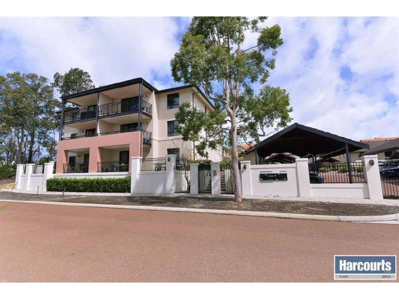 4/6 Wattlebird Loop, Joondalup WA 6027