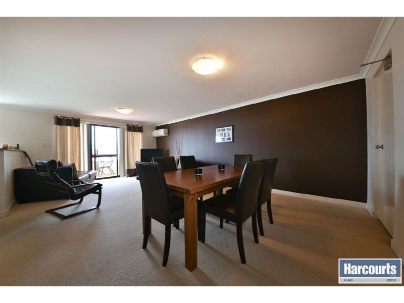 4/6 Wattlebird Loop, Joondalup WA 6027