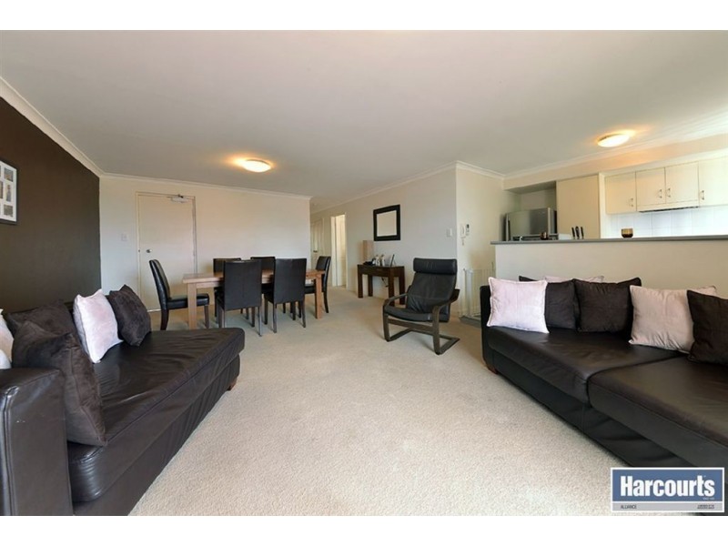 4/6 Wattlebird Loop, Joondalup WA 6027
