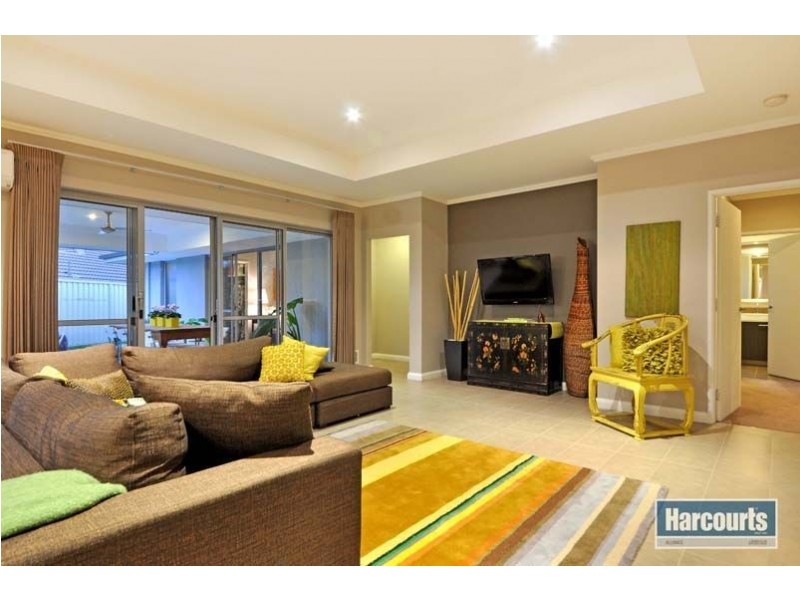 12 Gemini Way, Madeley WA 6065